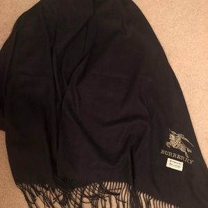 Burberry black cashmere scarf